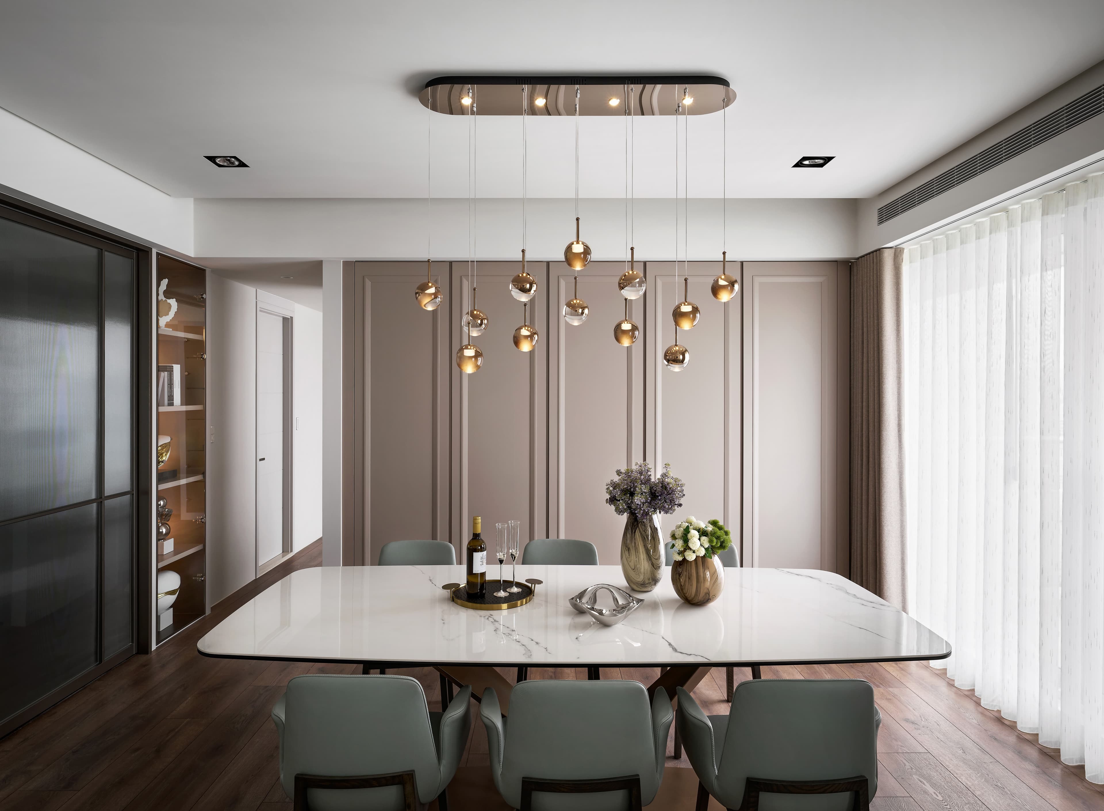 Phong cách tân cổ điển thoát khỏi vẻ nặng nề về trang trí
